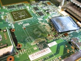 A&D Serwis naprawa notebooków Acer, przygotowanie komponentu BGA do montażu.